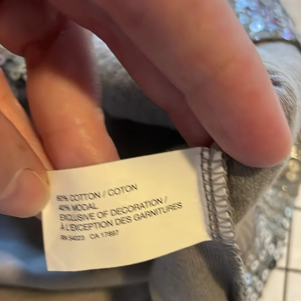 Gap silver sequin sparkly tank top, size medium - Picture 5 of 8